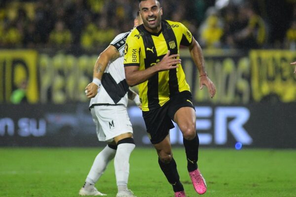 Peñarol: “He evolucionado haciendo una autocrítica”, dijo Diego Sosa tras su primer tanto